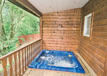 Kipling Lodge is located in Rudyard Lake
