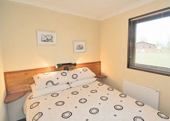 Robin Lodge price range is 232 - &pound 508
