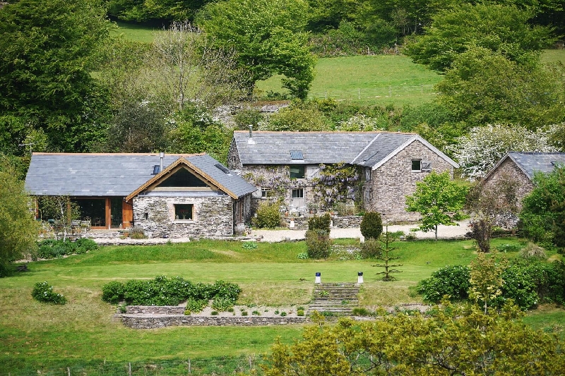 Devon Cottage Holidays - Click here for more about Bentwitchen Barn Cottage