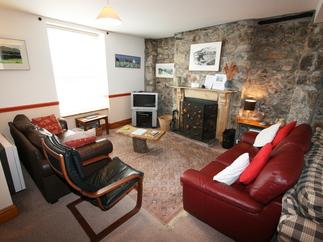 Springwater sleeps 6