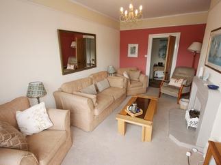 Seasteps price range is 474 - £1,088