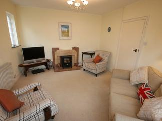 Daffy-Down-Dilly sleeps 4