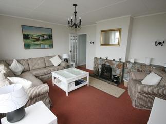Kenora sleeps 4
