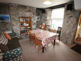 Springwater price range is 386 - £914