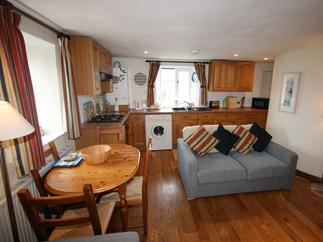 Trailside sleeps 4