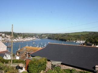 Twixtu is located in Fowey