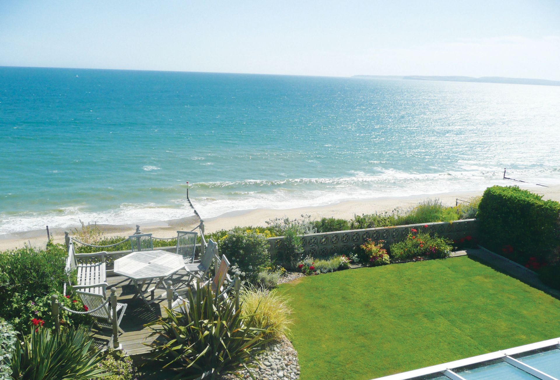 English Cottage Holidays - Beach View