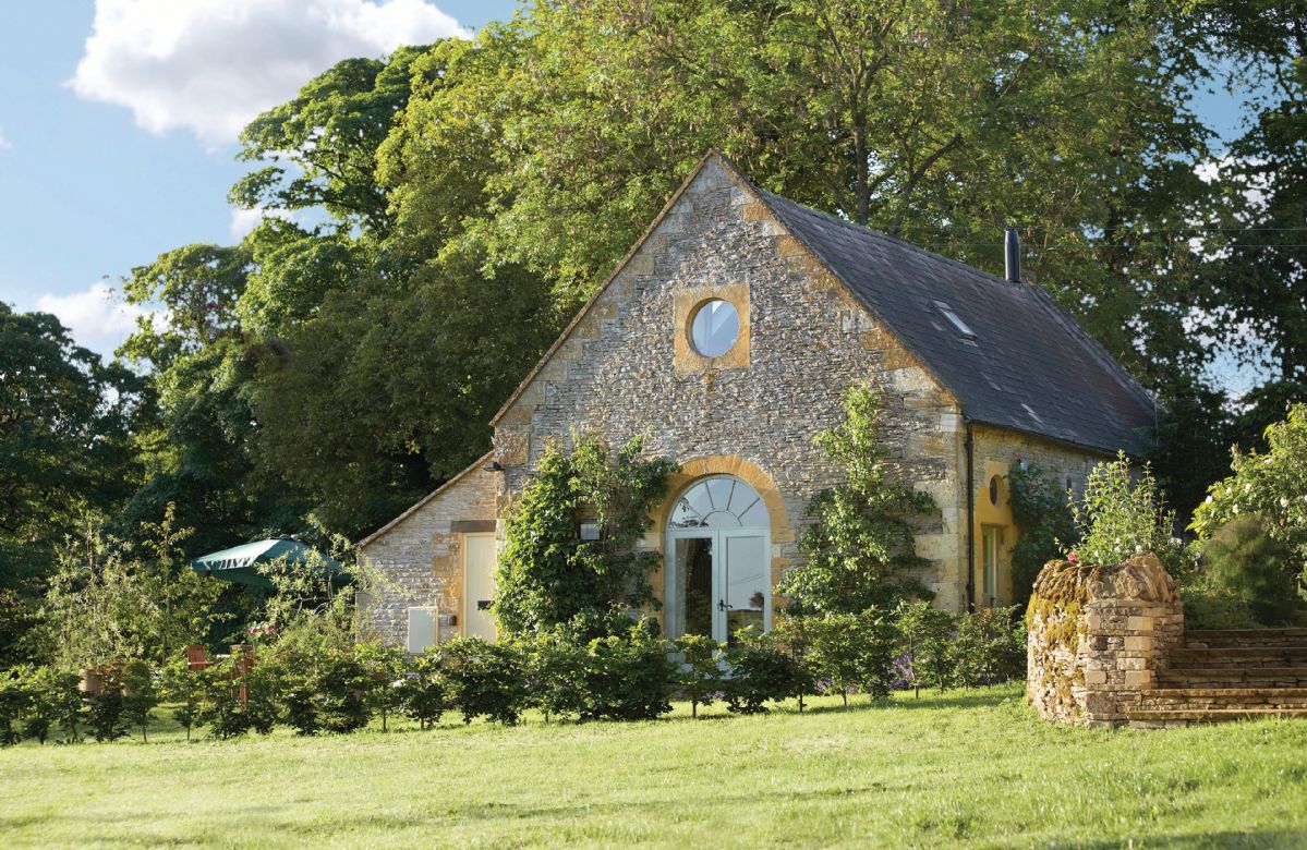 Gloucestershire Cottage Holidays - Click here for more about Coach House (Hawling)
