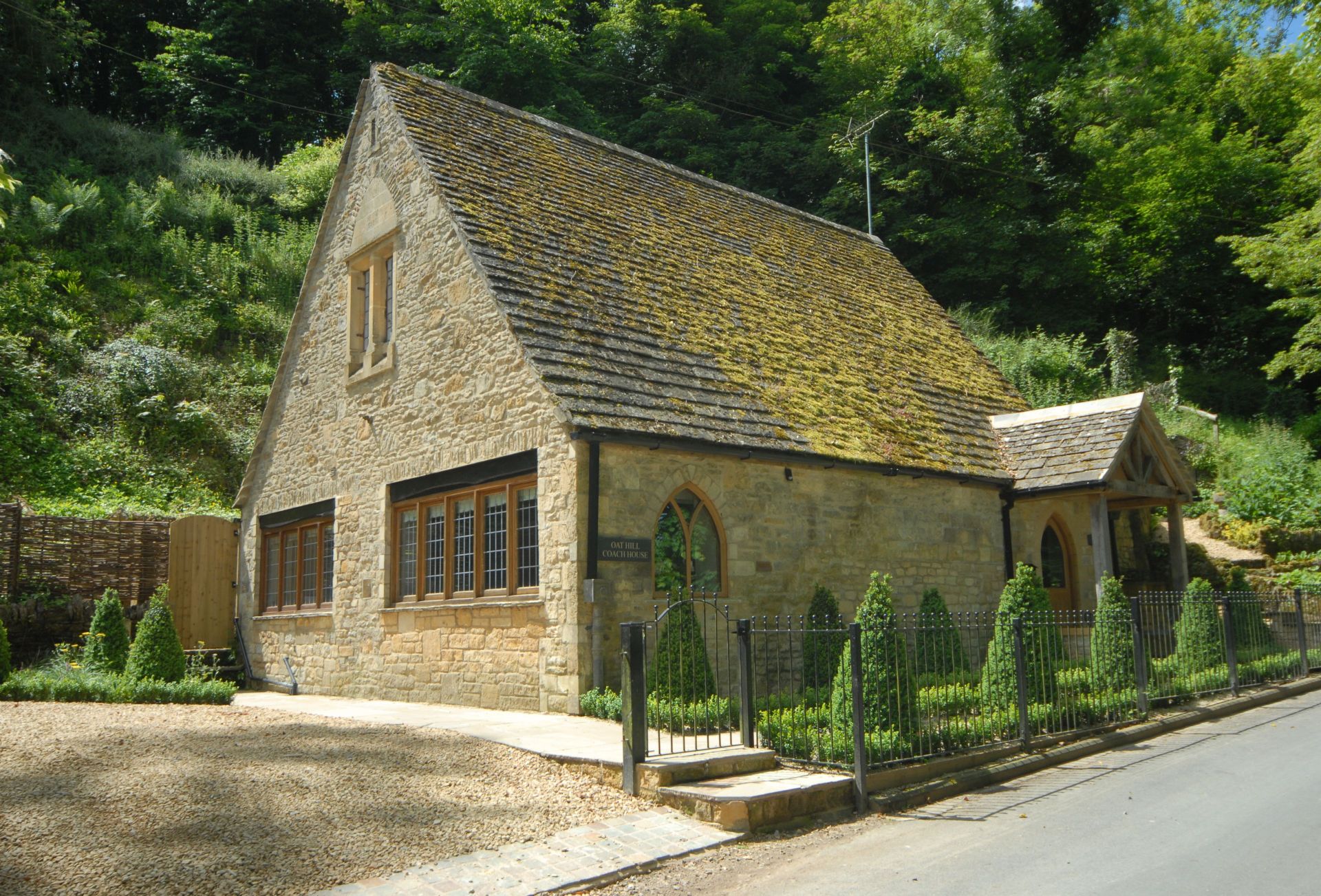 Click here for more about Oat Hill Coach House