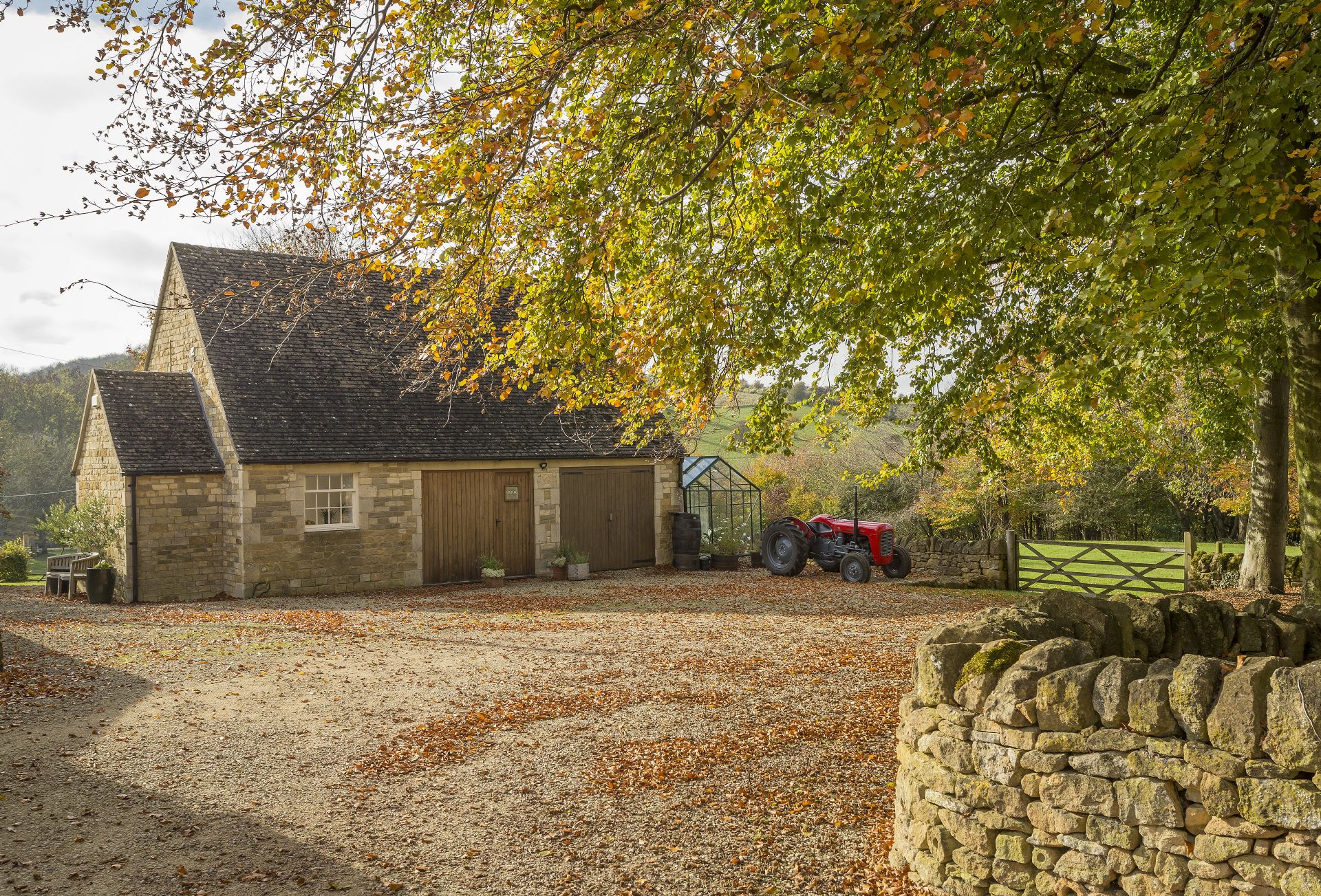 Gloucestershire Cottage Holidays - Click here for more about Tally Ho Cottage
