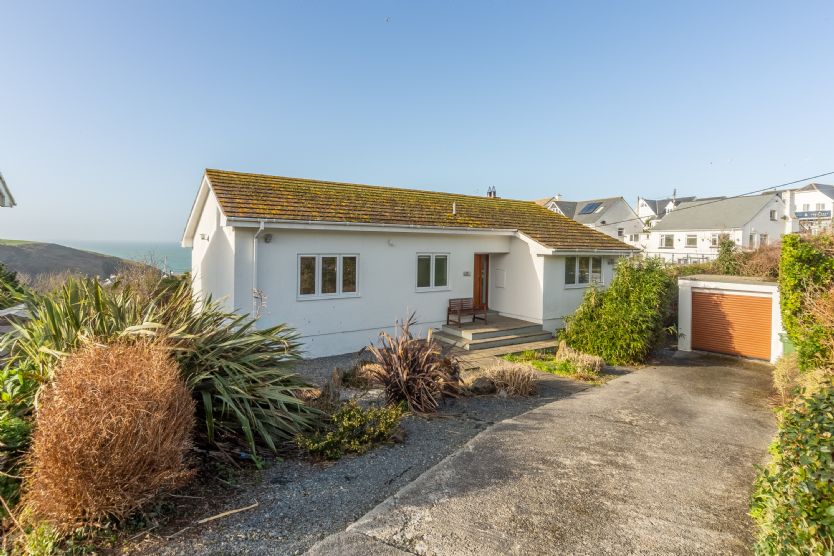 Cornwall Cottage Holidays - Click here for more about 21 Silvershells