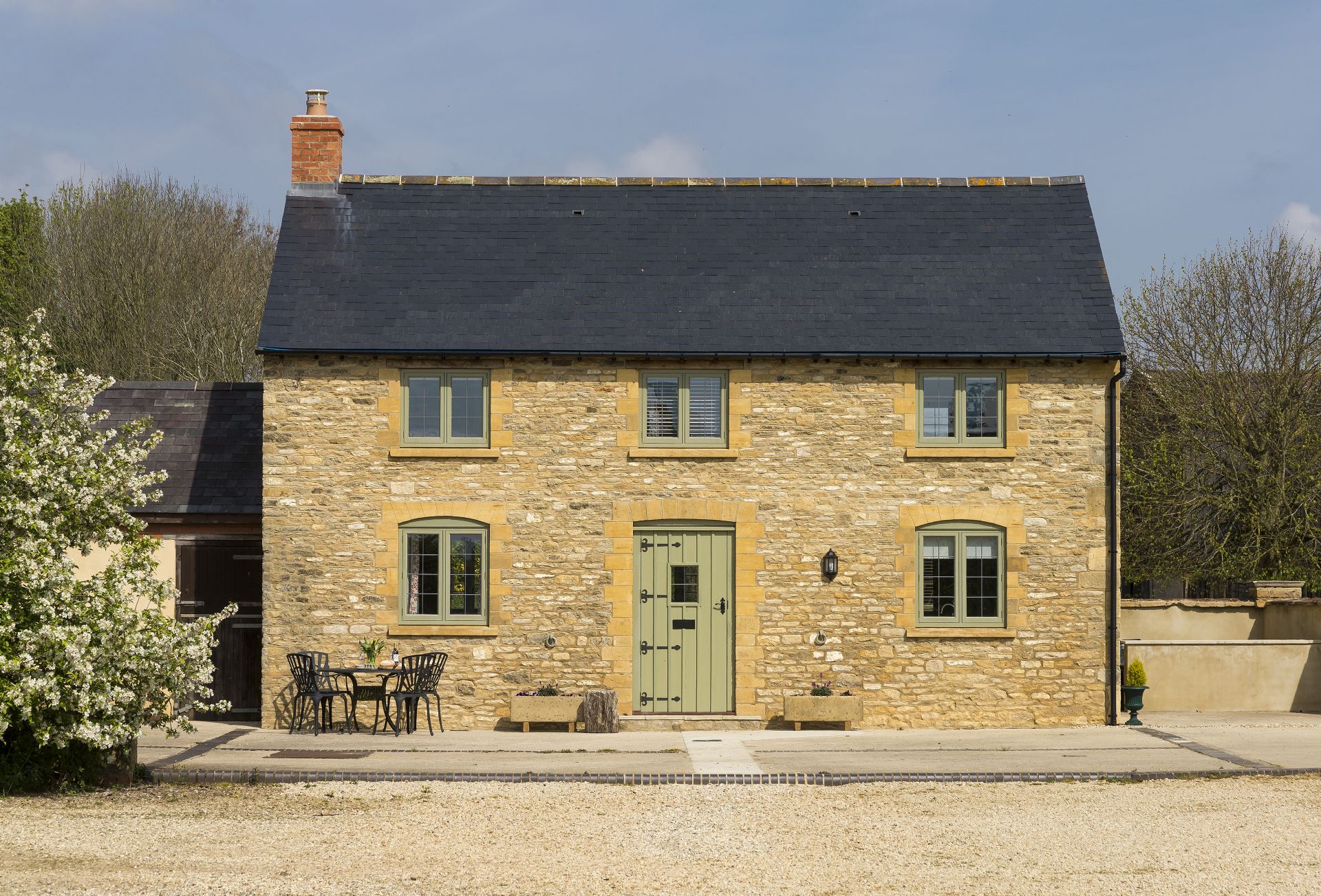 Click here for more about Alysas Cottage