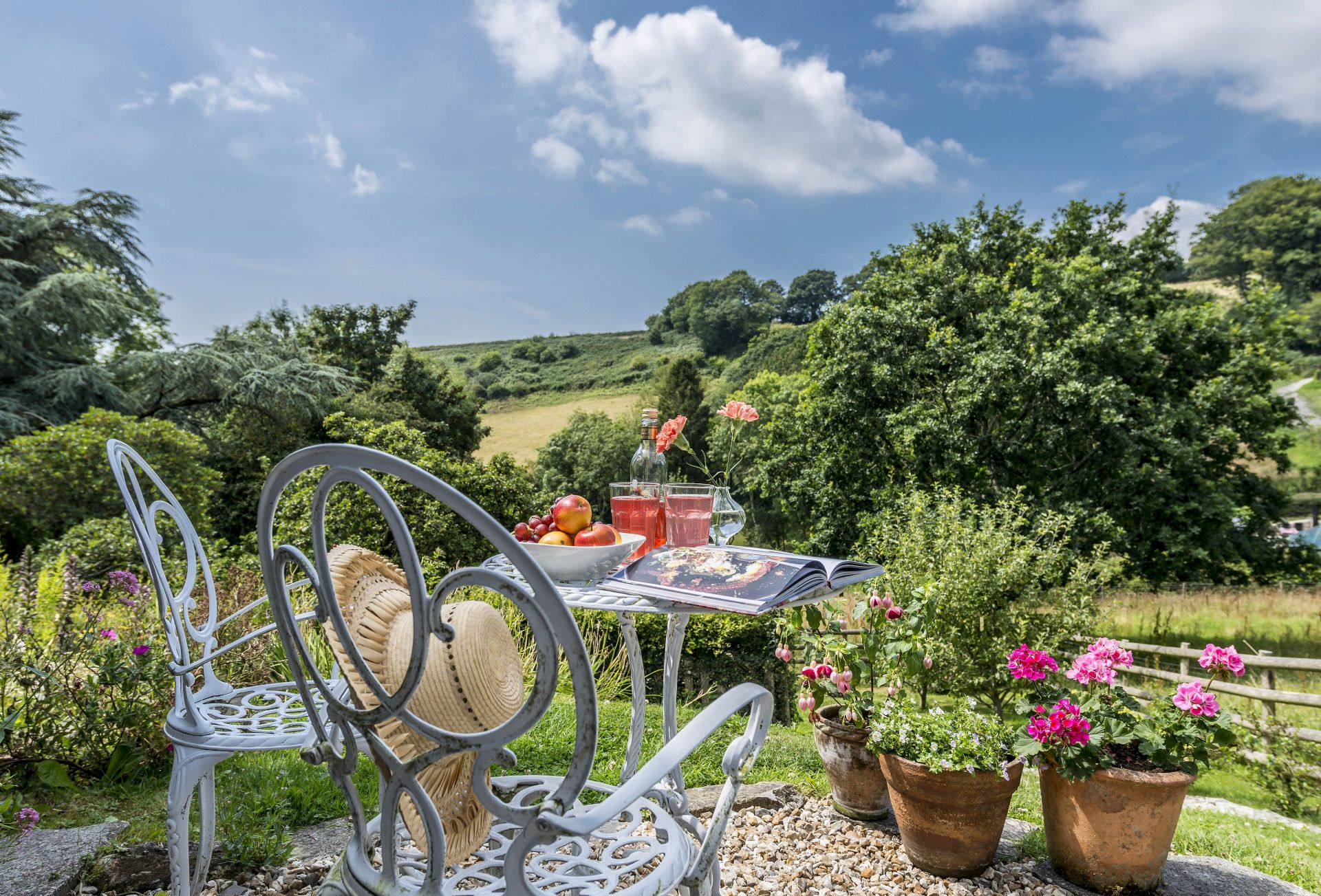 Dorset Cottage Holidays - Click here for more about Little Winters Cottage