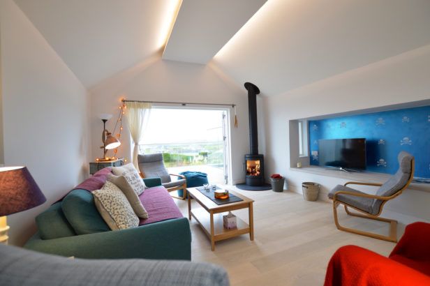 Cornwall Cottage Holidays - Click here for more about Dinas View