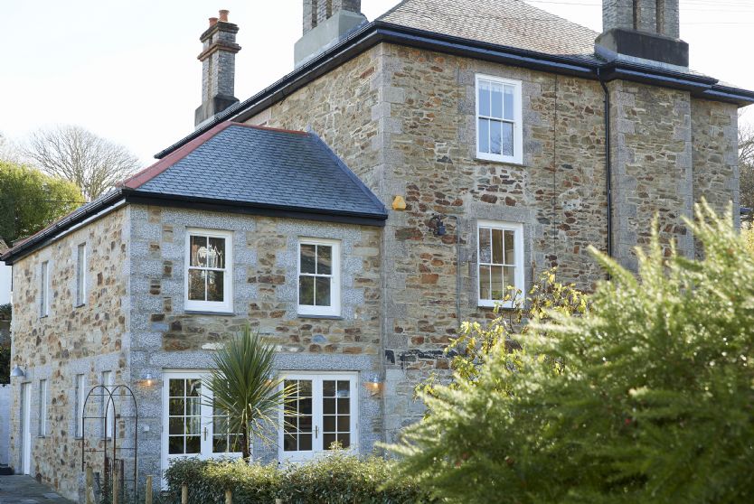 Cornwall Cottage Holidays - Click here for more about Rosevean House