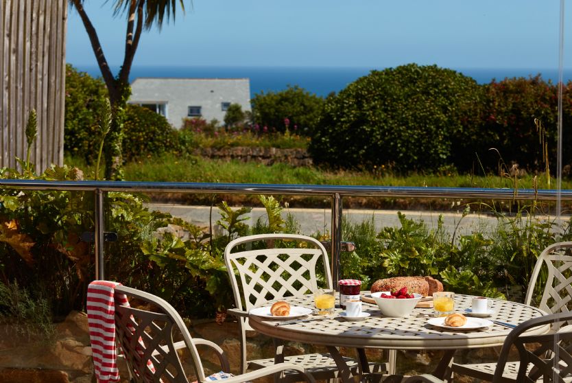 Cornwall Cottage Holidays - Click here for more about 2 Four Seasons