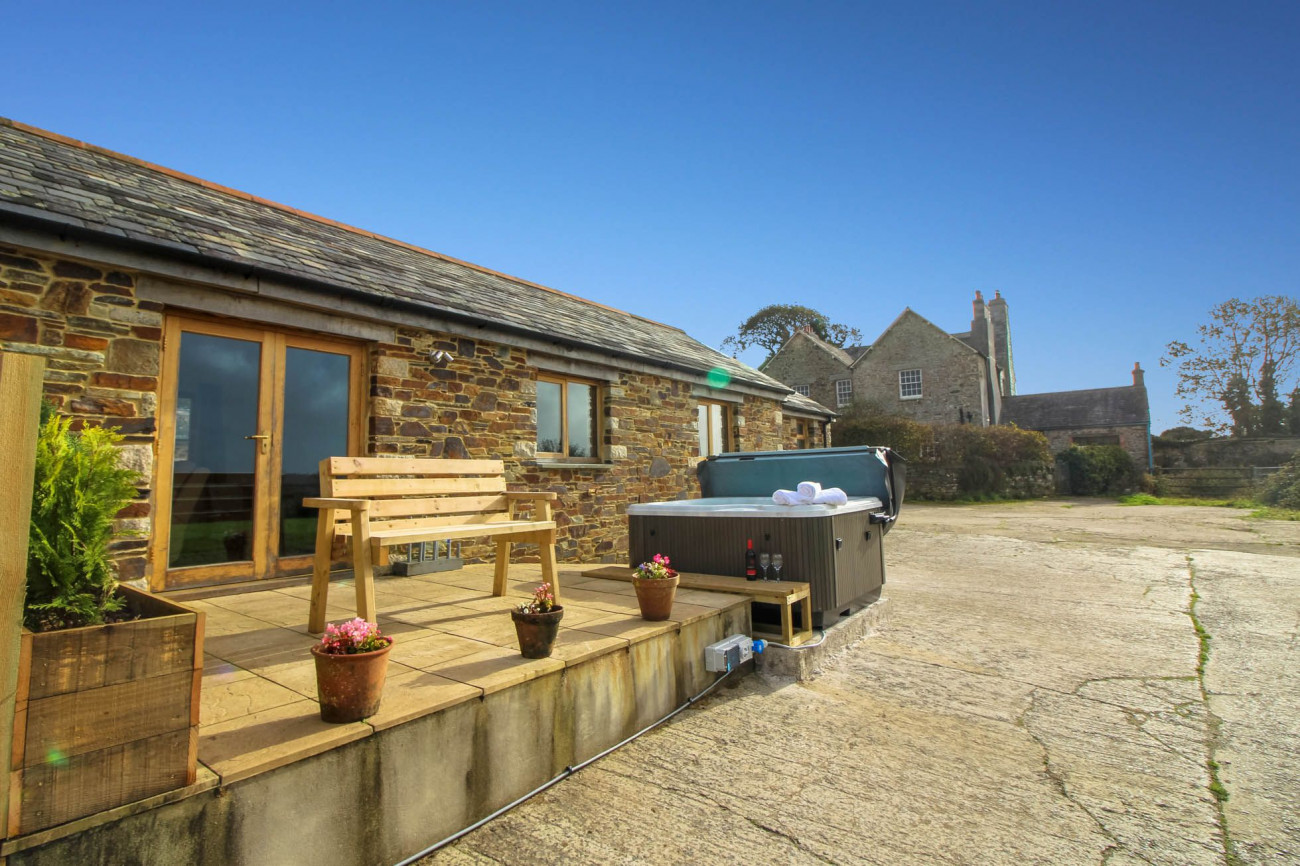 Cornwall Cottage Holidays - Click here for more about The Shippon