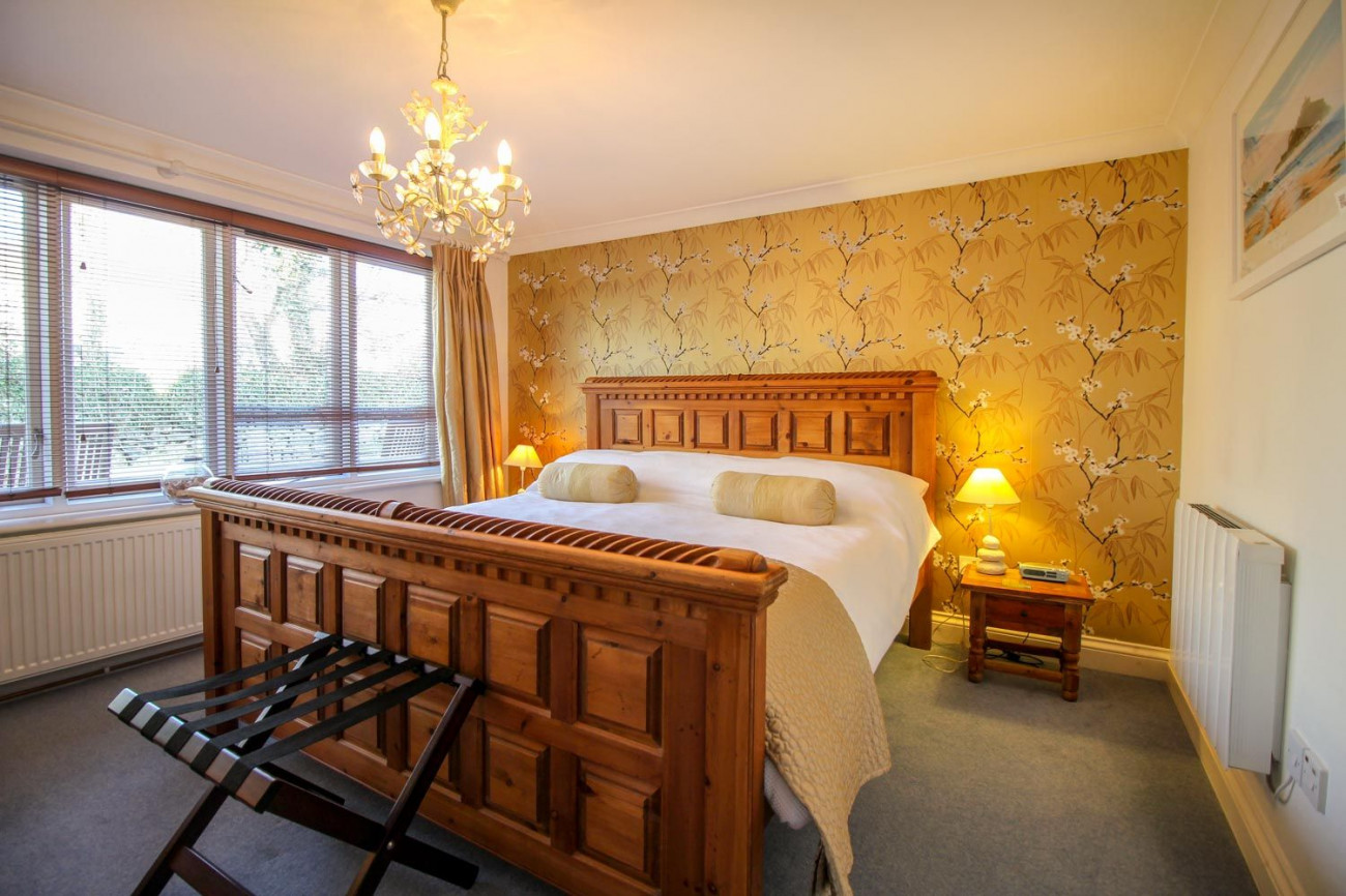 Cornwall Cottage Holidays - Click here for more about Atlantic Cottage at Rosevidney Manor