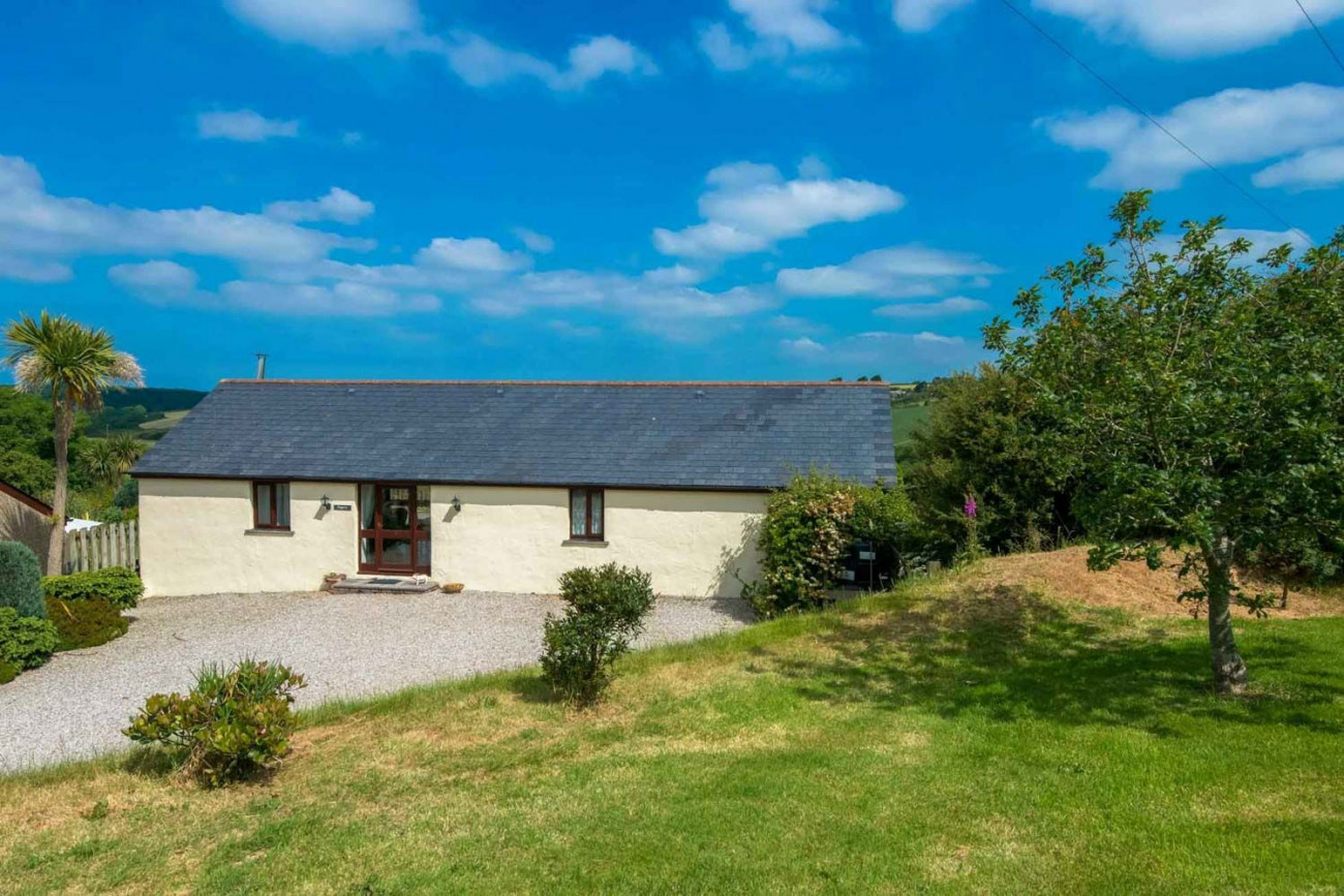 Cornwall Cottage Holidays - Click here for more about The Piggery at Goonwinnow