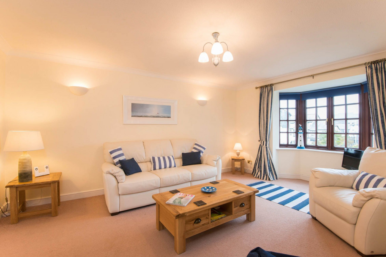Cornwall Cottage Holidays - Click here for more about The Lookout