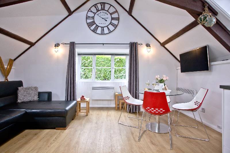 Click here for more about Anchor Cottage
