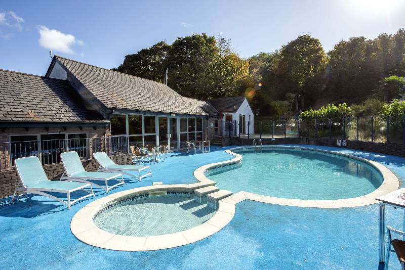 Cornwall Cottage Holidays - Click here for more about Kernow Vista