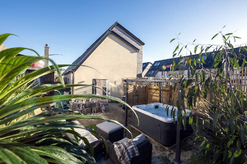 Short Break Holidays - Hilgrove Beach House