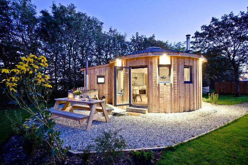 Cornwall Cottage Holidays - Click here for more about The Boat House Roundhouse, East Thorne