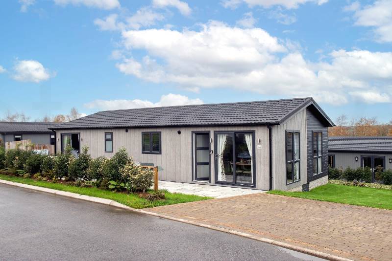 Short Break Holidays - Hazel Lodge, 27 Roadford Lake Lodges