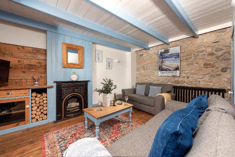 Cornwall Cottage Holidays - Click here for more about Saffron Cottage