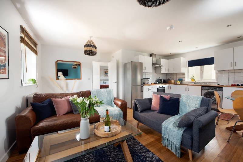 Cornwall Cottage Holidays - Click here for more about Tas Gwynn