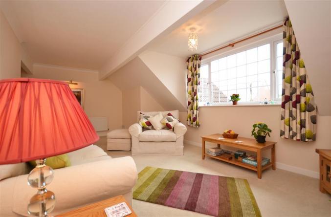 Hampshire Cottage Holidays - Click here for more about The Hideaway