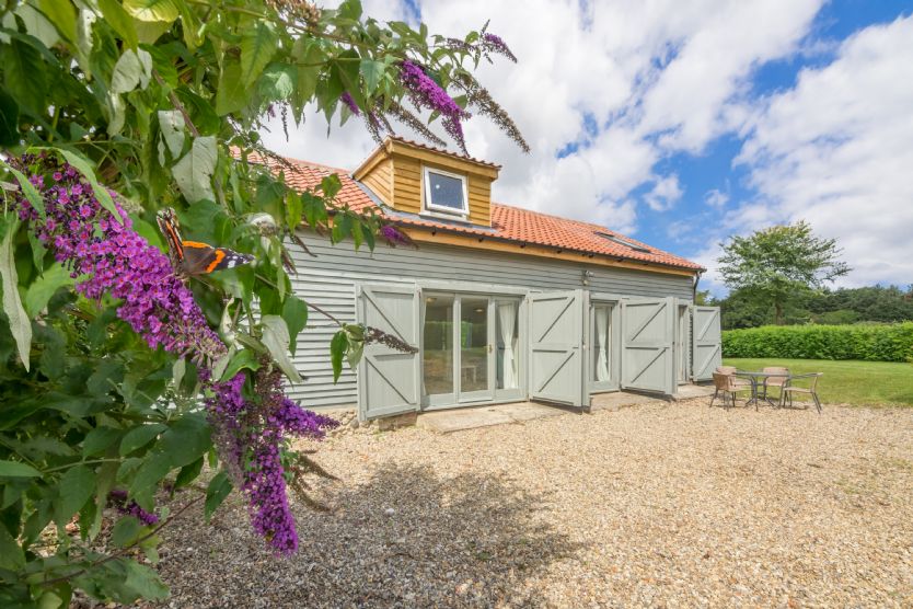 Norfolk Cottage Holidays - Click here for more about Butterfly Barn