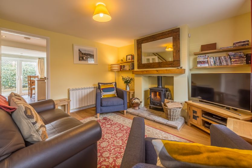 Norfolk Cottage Holidays - Click here for more about Poppy Cottage (Holt)