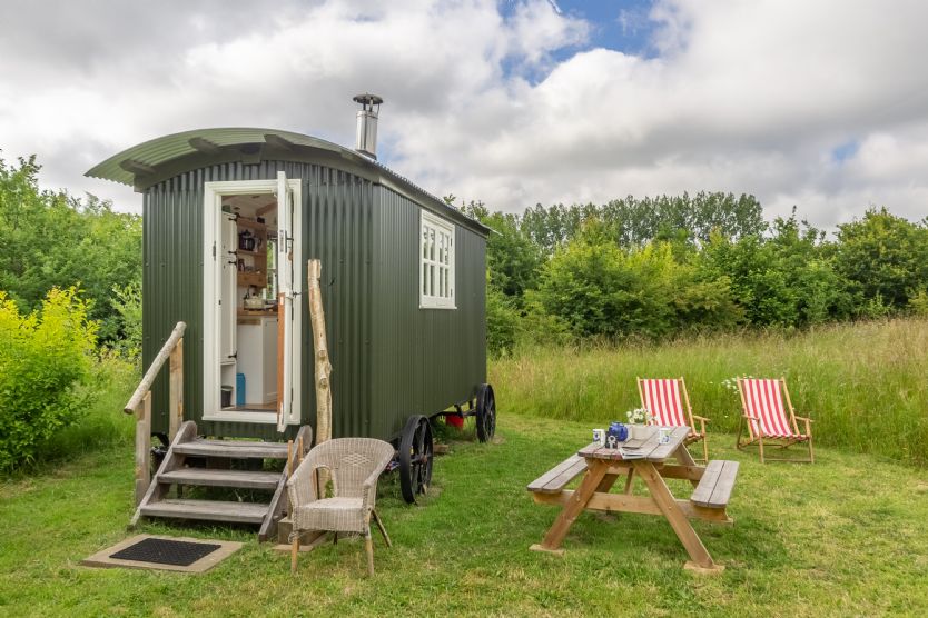 Norfolk Cottage Holidays - Click here for more about Wayfarers Wood