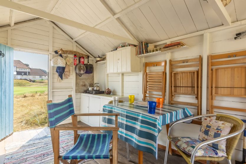 Norfolk Cottage Holidays - Click here for more about Flounders End