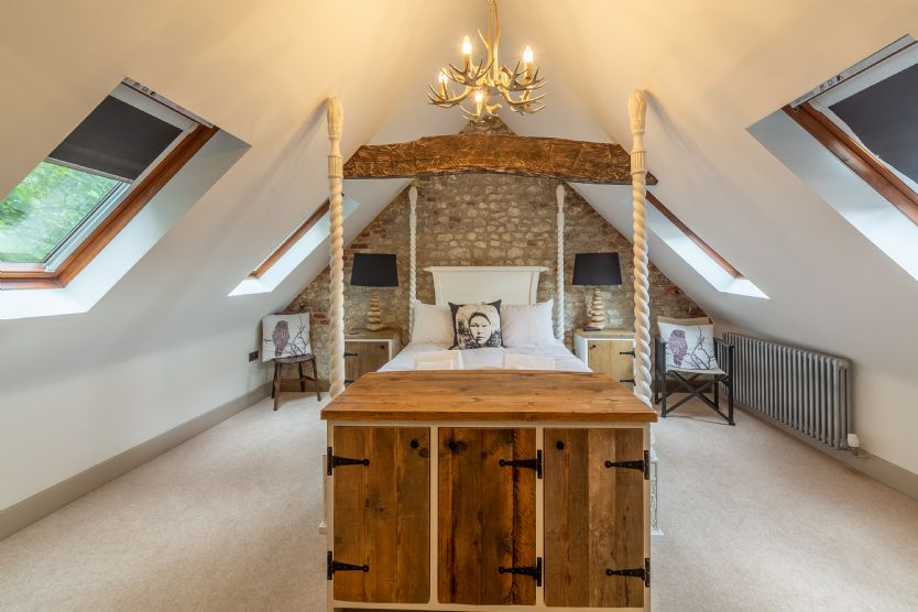 Click here for more about Hideaway Barn