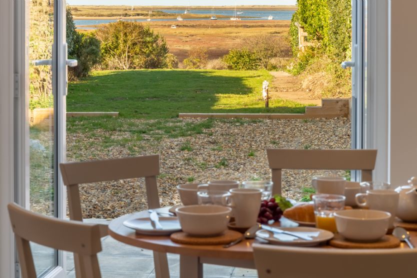 Norfolk Cottage Holidays - Click here for more about Pebble Cottage