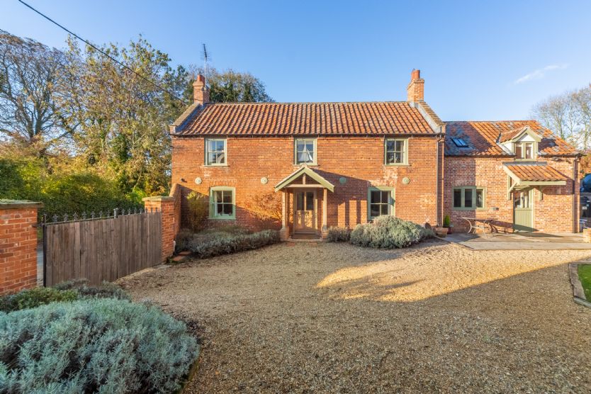 Norfolk Cottage Holidays - Click here for more about The Manse