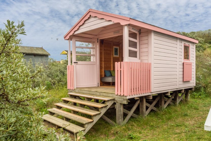 Norfolk Cottage Holidays - Click here for more about Shrimpers Beach Hut