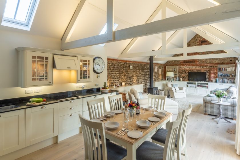 Norfolk Cottage Holidays - Click here for more about Summer Barn