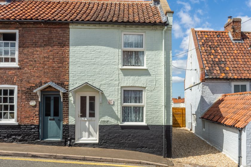 Norfolk Cottage Holidays - Click here for more about Seaside Cottage