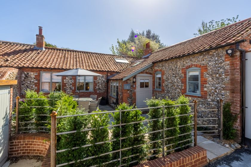 Norfolk Cottage Holidays - Click here for more about The Old Chapel (W)