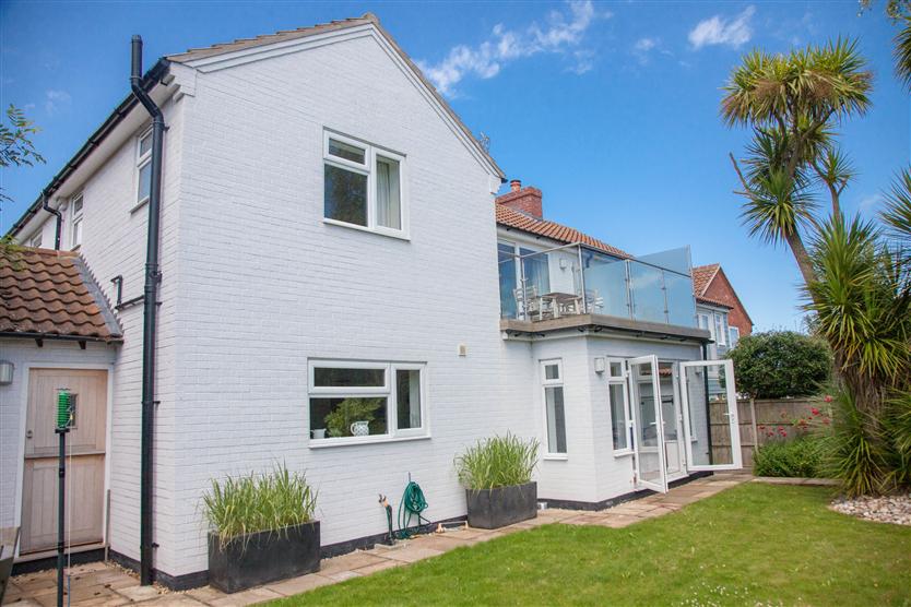 Norfolk Cottage Holidays - Click here for more about Anchorage View (9)