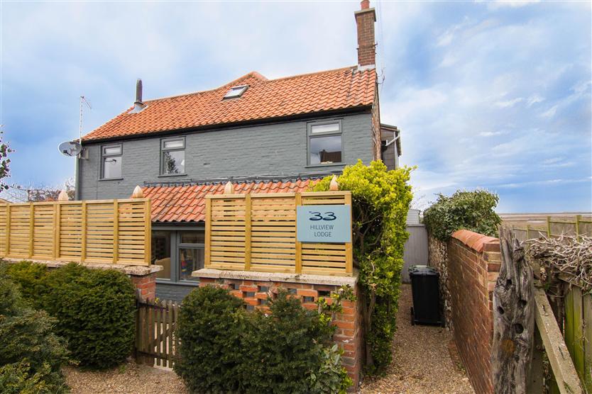 Norfolk Cottage Holidays - Click here for more about Hillview Lodge