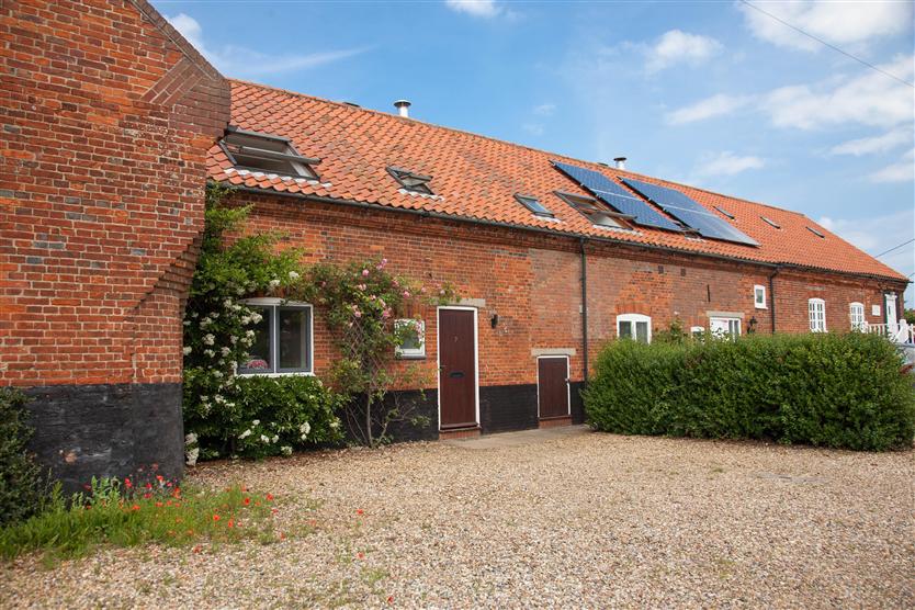 Norfolk Cottage Holidays - Click here for more about Mow Creek Cottage