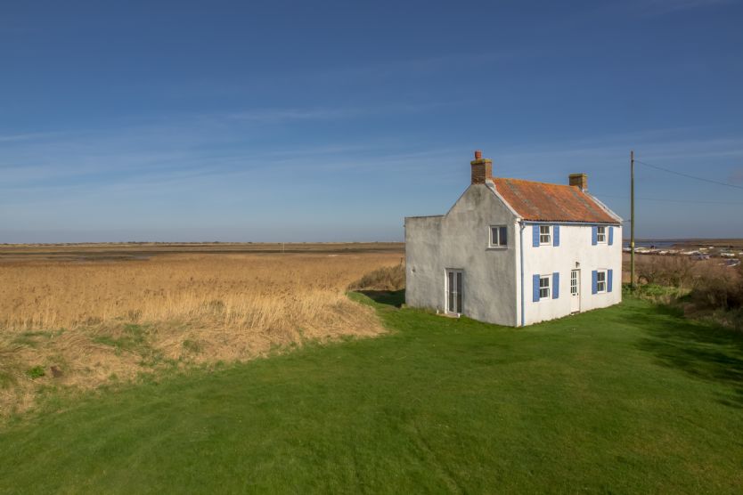 Norfolk Cottage Holidays - Click here for more about Island House