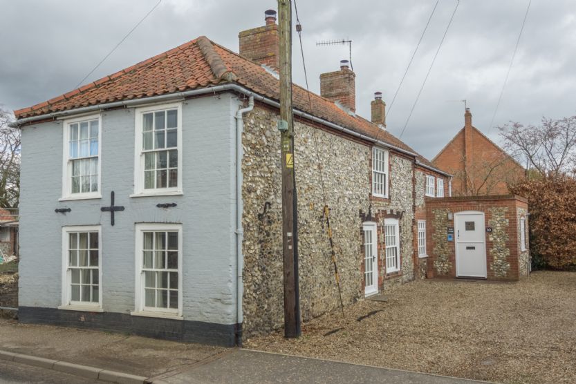Norfolk Cottage Holidays - Click here for more about Duck Cottage
