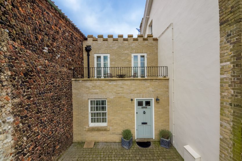 Norfolk Cottage Holidays - Click here for more about Castle House