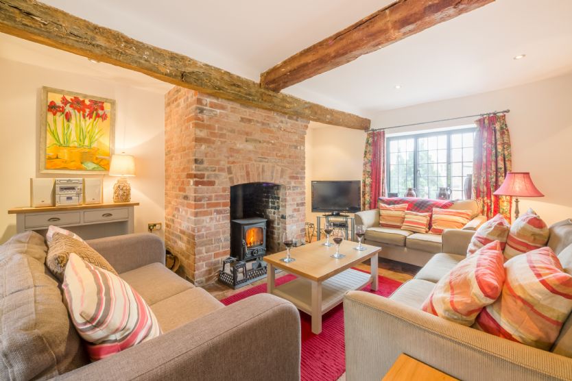 Norfolk Cottage Holidays - Click here for more about Angel Cottage